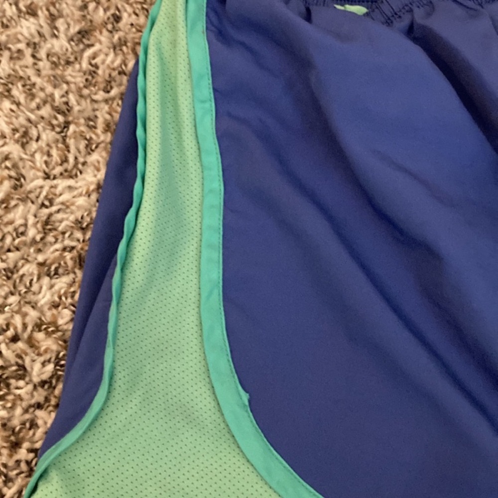Shorts - Picture 2 of 7